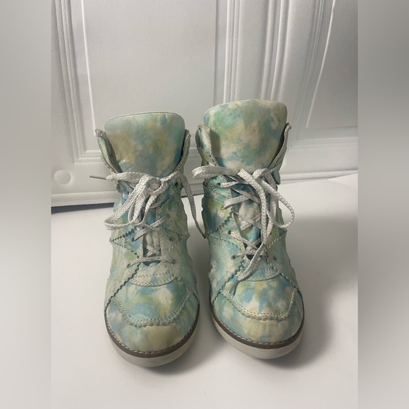 Jeffrey Campbell Tie Dye Sneaker Wedges - Size 9 - Picture 3 of 7